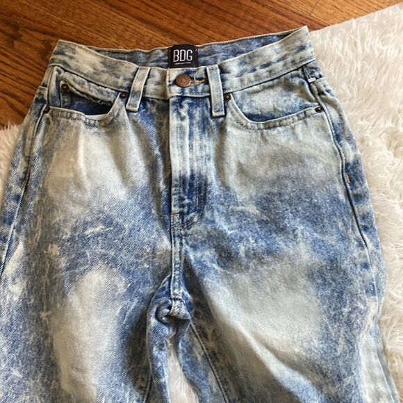 BDG Urban Outfitters Acid Wash High Rise Slim Straight Jeans Size 24 - Picture 5 of 11
